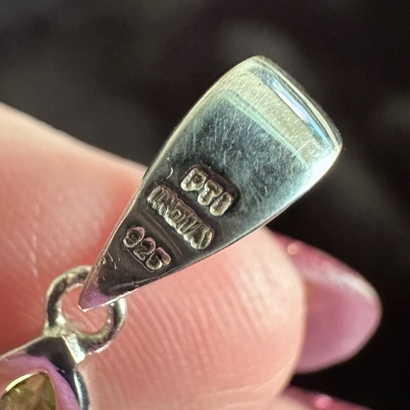 Oval pendant with green drusy & peridot set in sterling silver - Picture 5 of 9